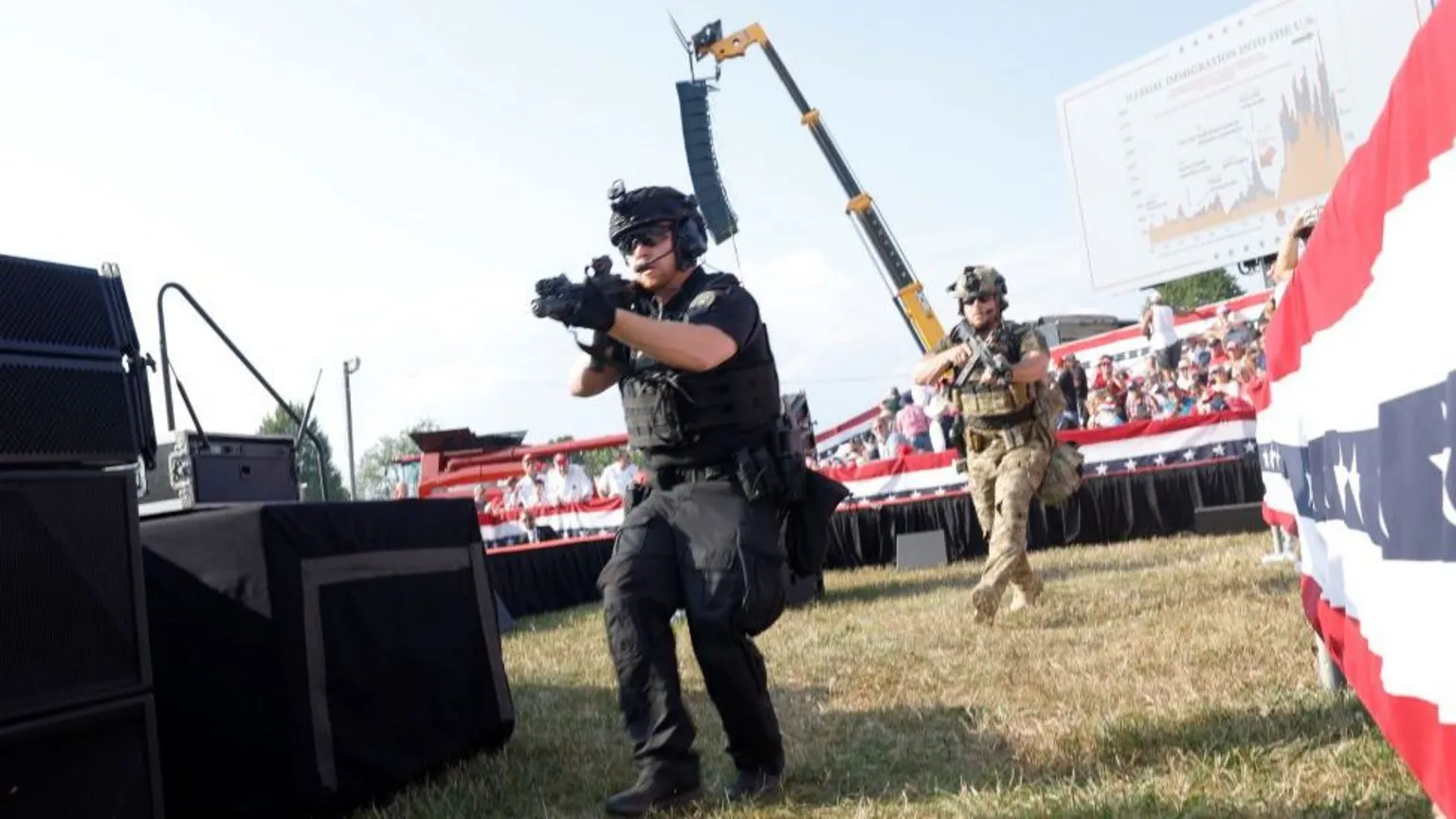 📺 Graphic footage shows US officers standing over body of Trump gunman (bbc.com)