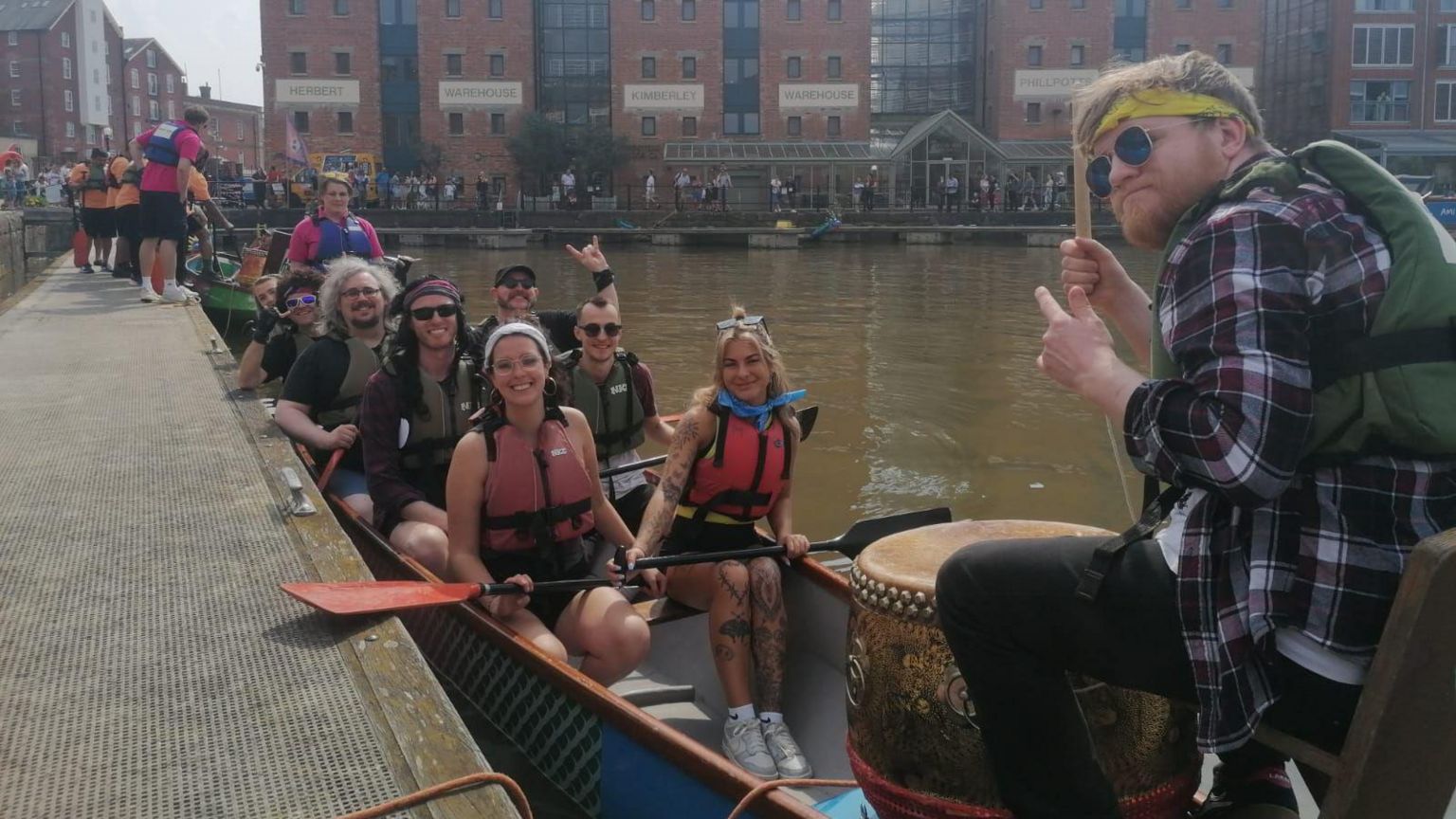 Image of rowers at the dragon boat race