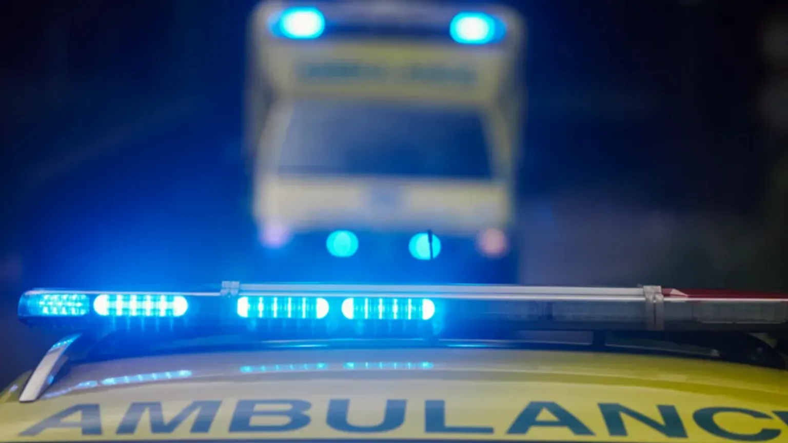 Tres heridos tras accidente de autobús de dos pisos