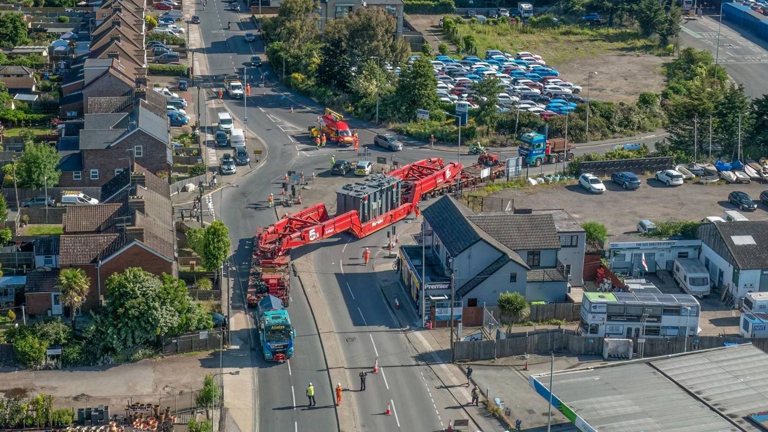 An aerial photograph of the abnormal load passing through Ipswich