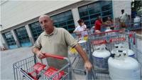 Florida residents stock up before the hurricane arrives