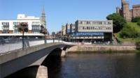 Drochaid agus Prìomh Shràid Inbhir Nis