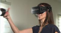 Ety Yaakobovich using VR goggles in Tel Aviv