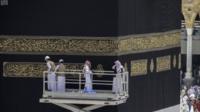 Za a sauya rigar da ake rufe Ka'aba
