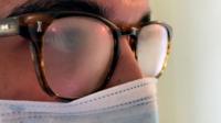 glasses thumb