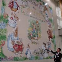 Andy Poole en Peter Rabbit-muurschildering