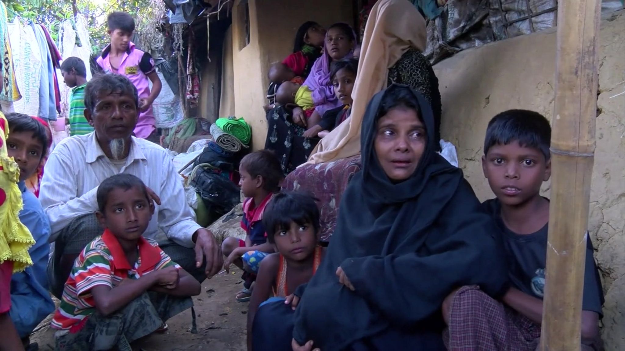 Rohingya refugees in Bangladesh are pictures are fleeing Myanmar