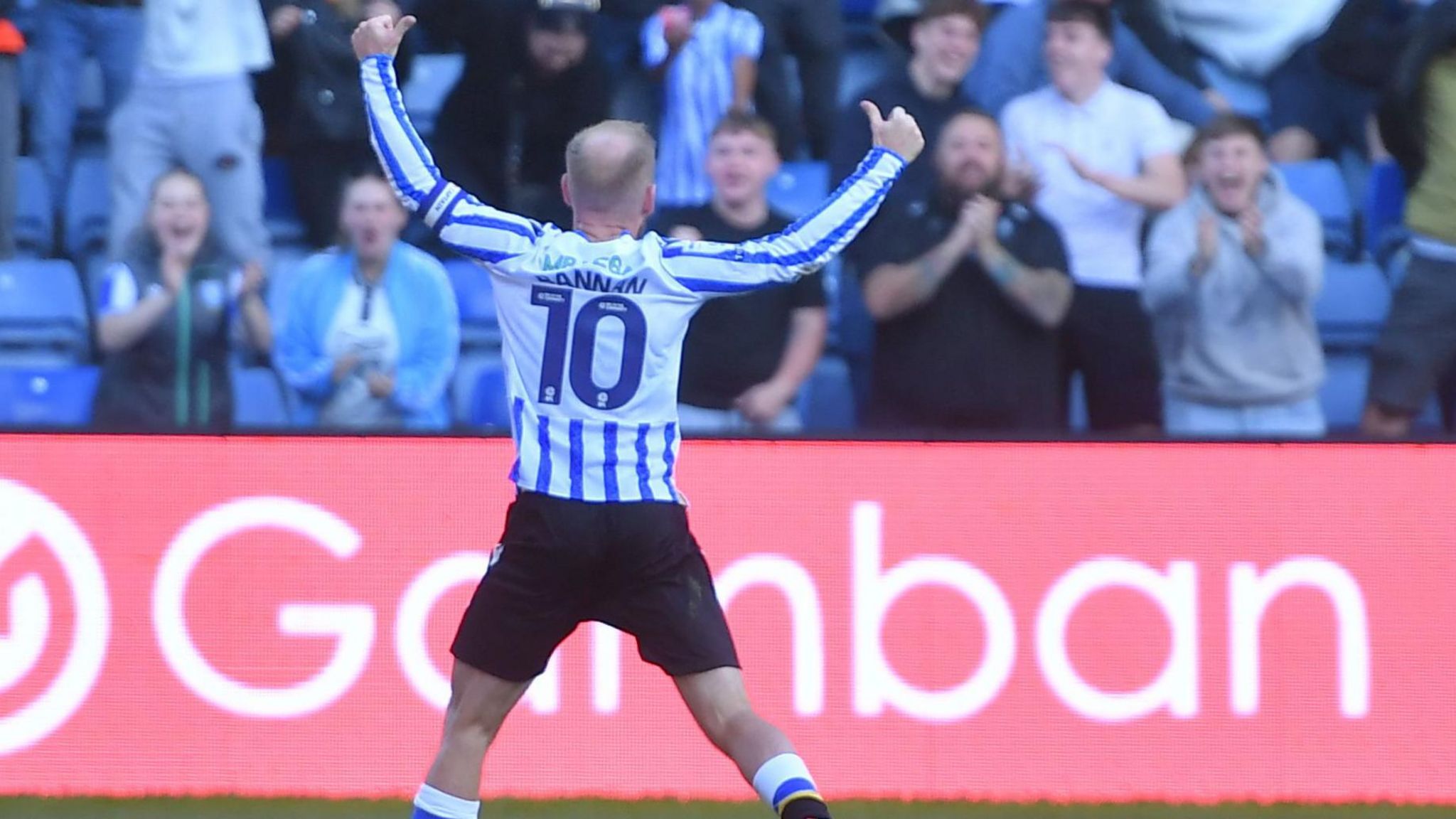 Barry Bannan celebrates his stoppage-time goal for Sheffield Wednesday against Queens Park Rangers