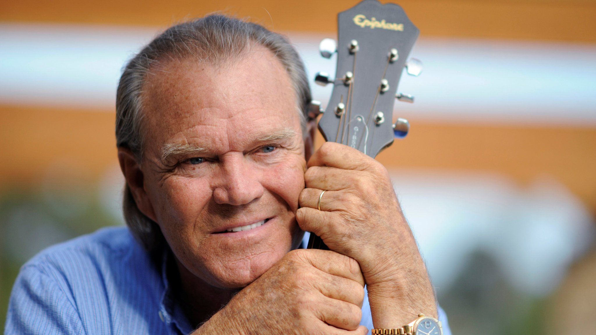 Recording artist Glen Campbell is photographed at his home in Malibu, California, in August 2008