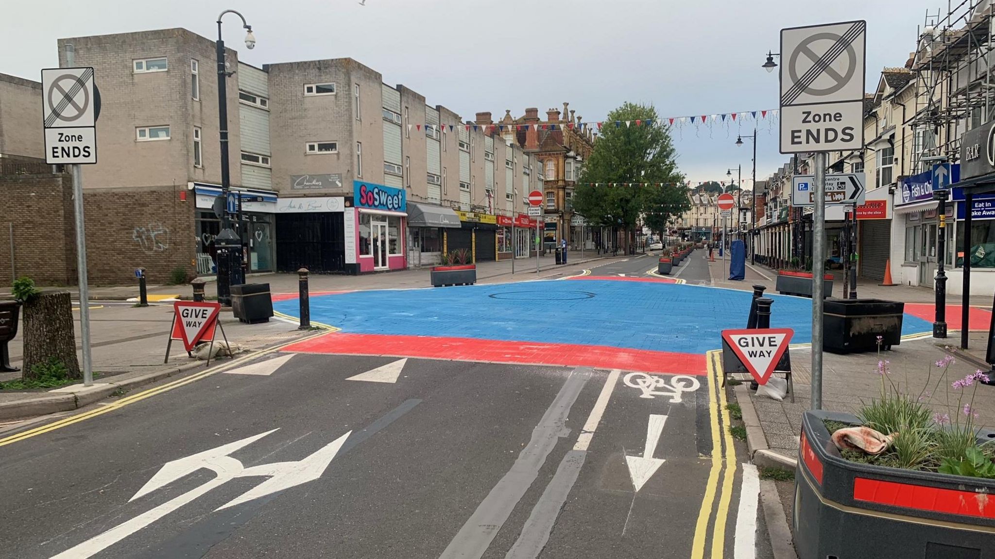 Paignton Road Blue and red colour scheme met with confusion BBC