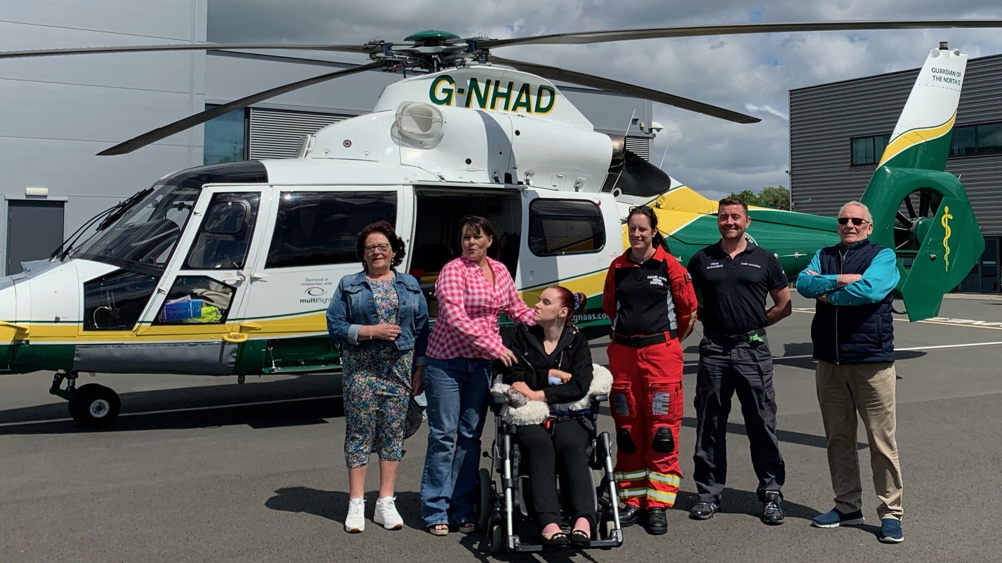 Bethany Oliver with mum Claire Foster, Doctor Rachel Hawes and paramedic Andy Mawson