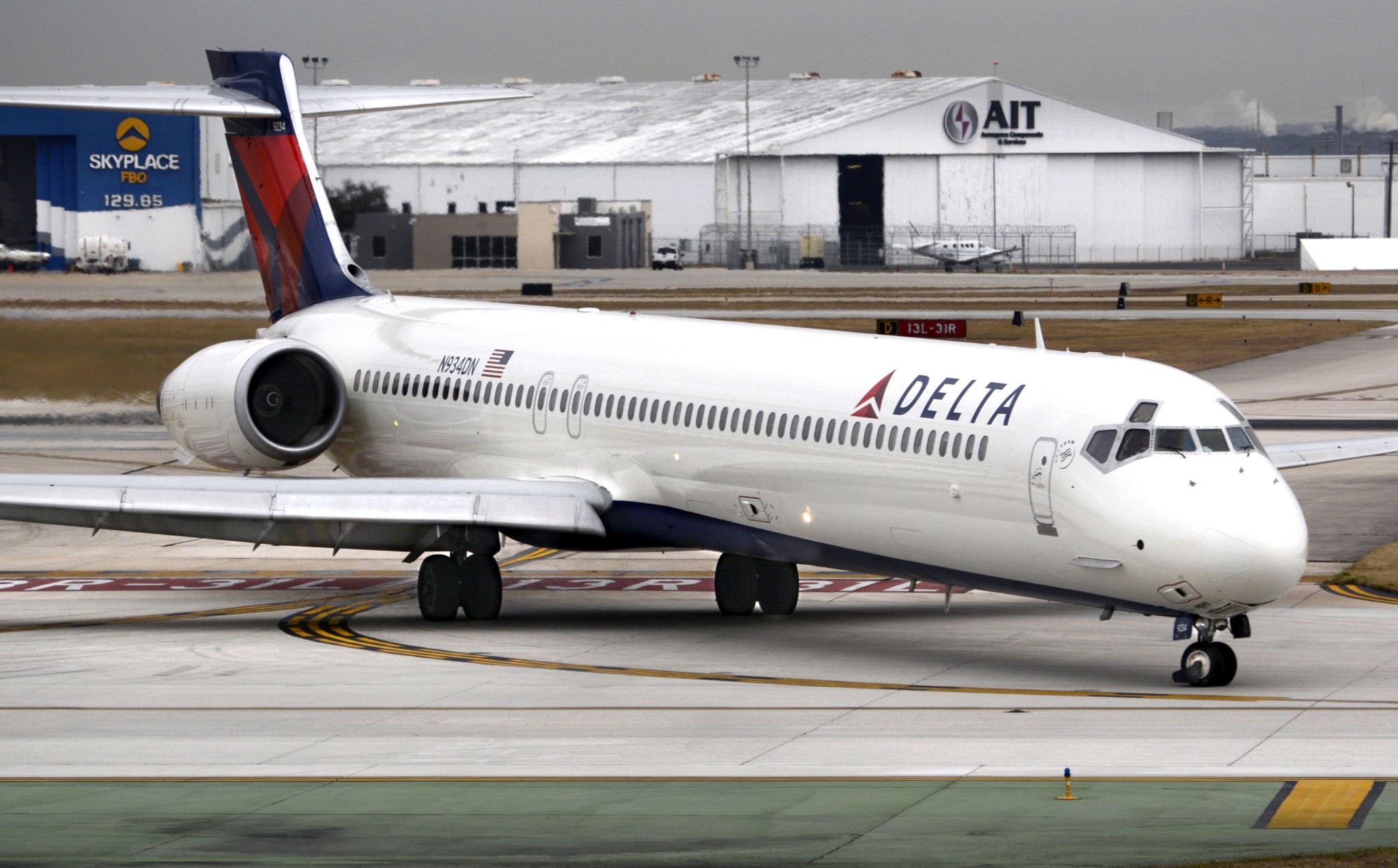 A Delta airlines level   aft  landing astatine  San Antonio International Airport successful  2018