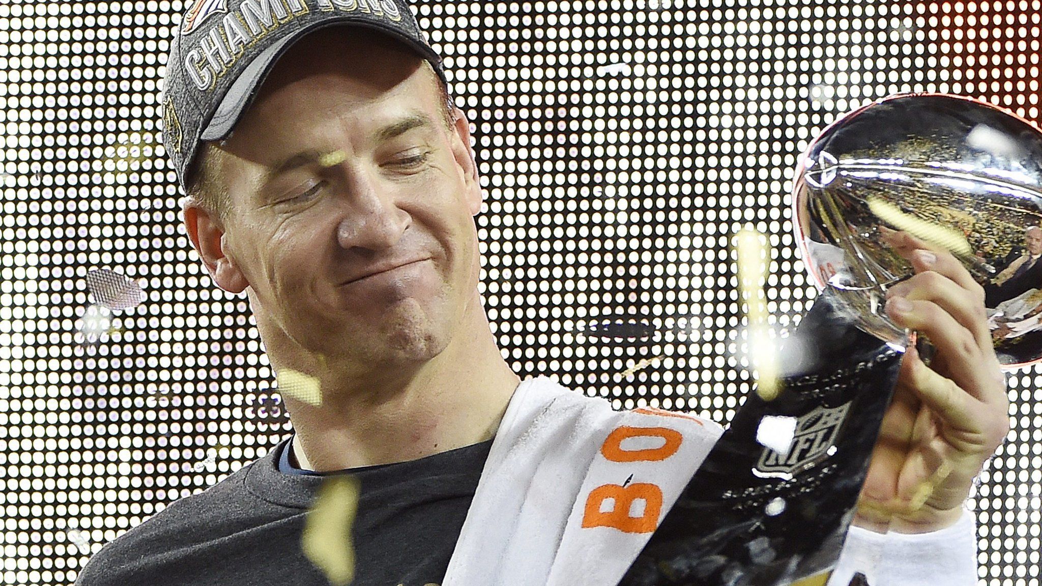 Peyton Manning: Denver Broncos Quarterback Retires From NFL - BBC Sport