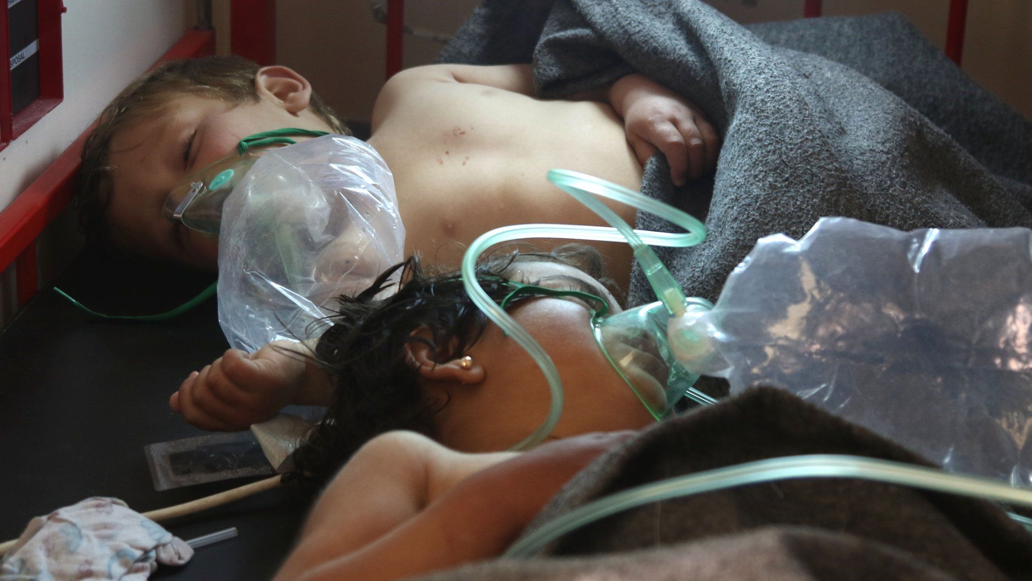 Syrian children receive treatment following a suspected toxic gas attack in Khan Sheikhun, a rebel-held town in the north-western Idlib province, Syria, 4 April 2017
