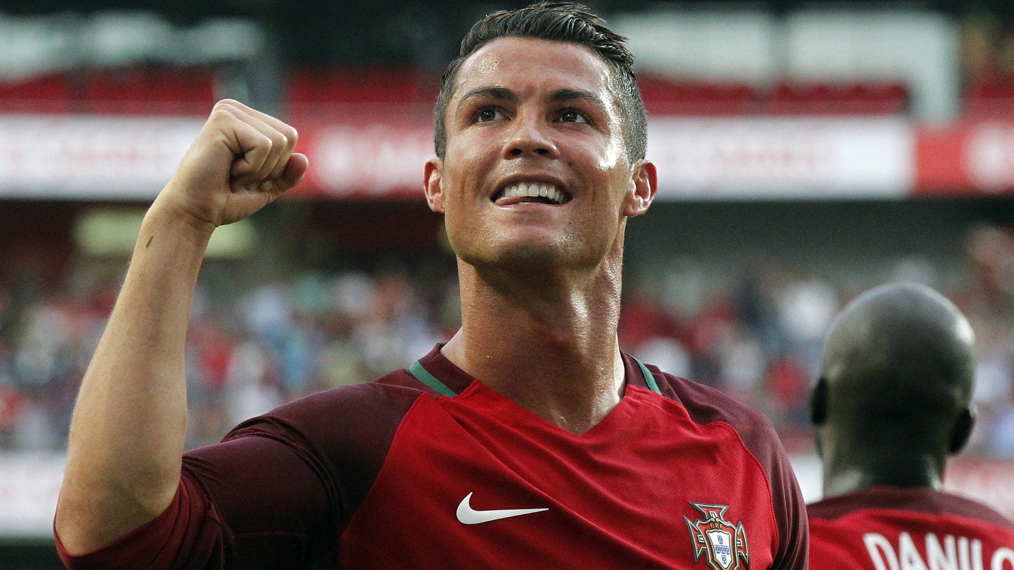 Ronaldo & Messi replace Mayweather & Woods in Forbes list top spots ...