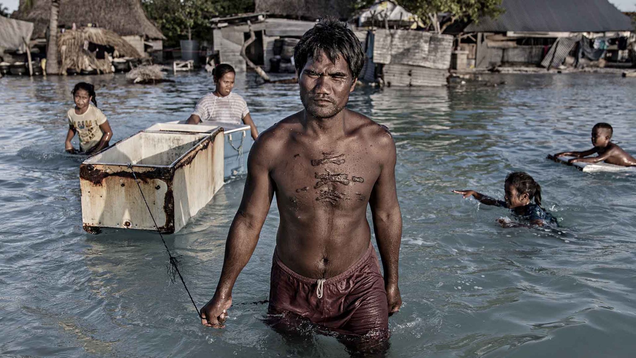 Жители Кирибати пострадали от наводнения