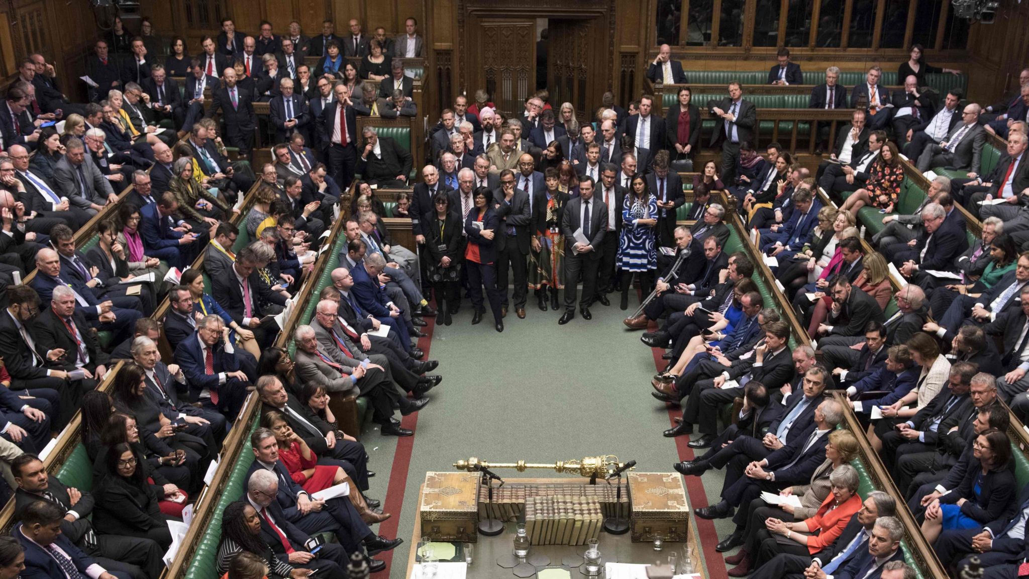 A packed House of Commons chamber as MPs await the result of a votet of the meaningful vote on the government"s Brexit dea