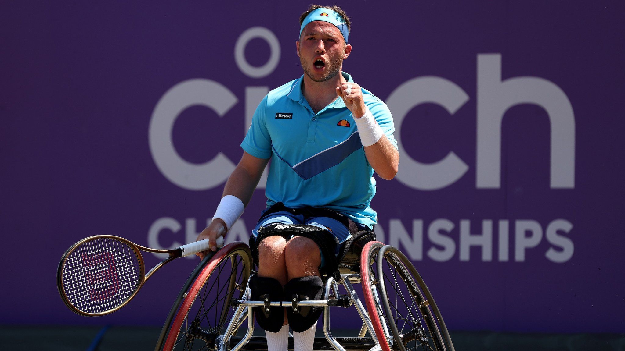 Alfie Hewett celebrates winning a point