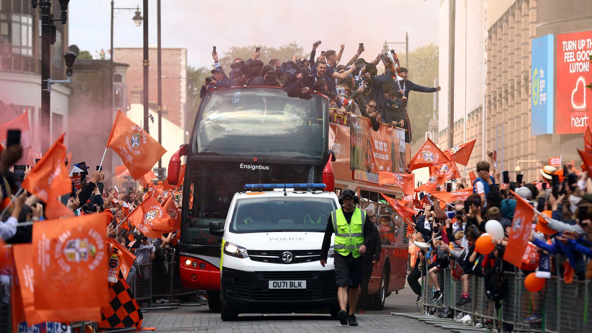 luton-town-celebrate-promotion-to-the-premier-league-in-style-bbc