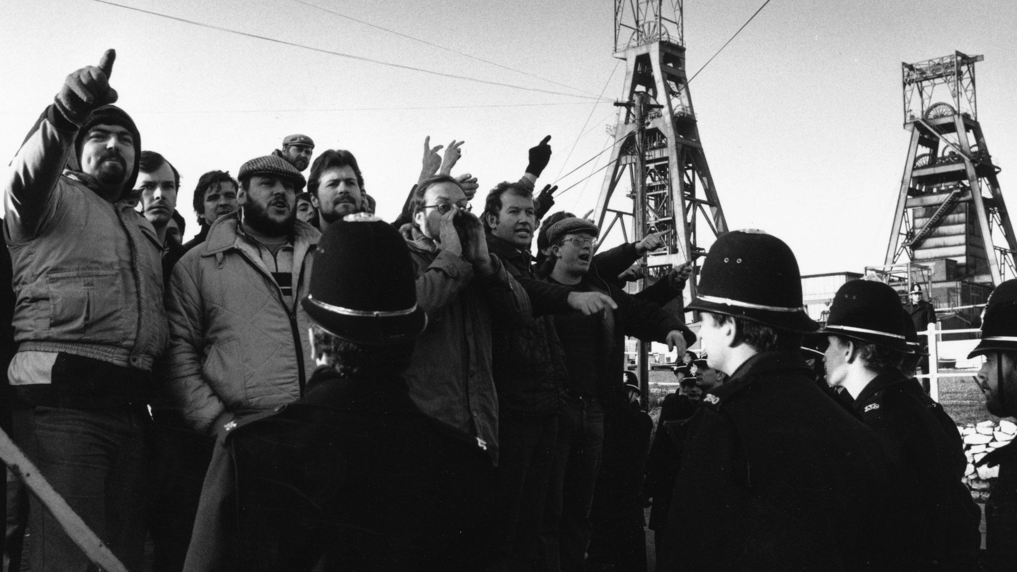 Miners being monitored by the police in 1984