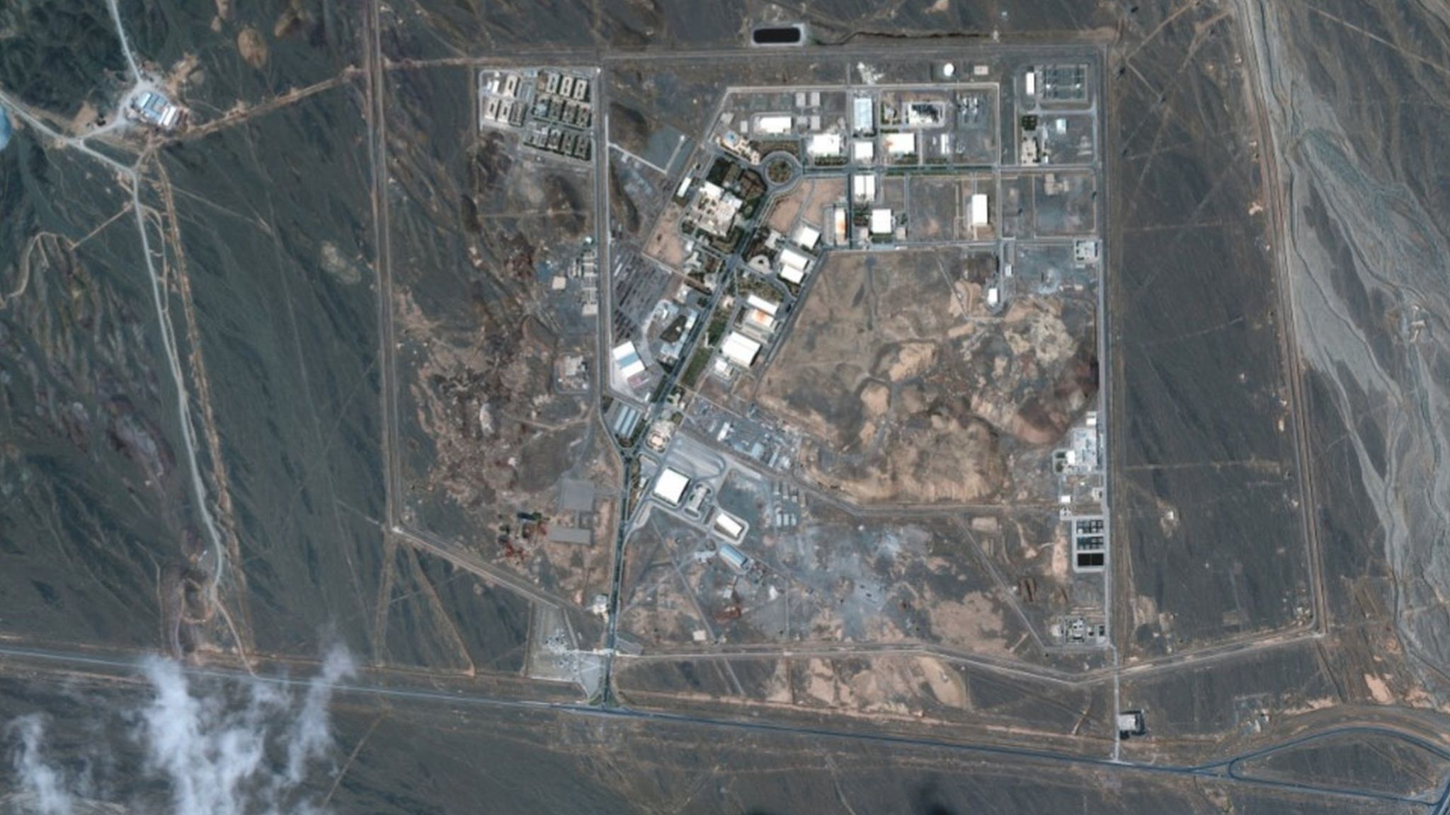 Satellite image showing Iran's Natanz uranium enrichment facility (5 April 2021)