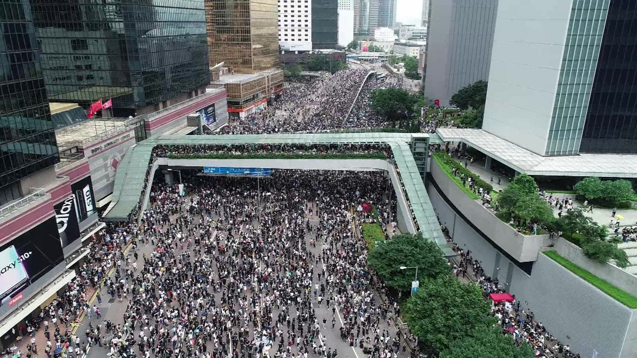 Protests in HK on 12 June against extradition bill