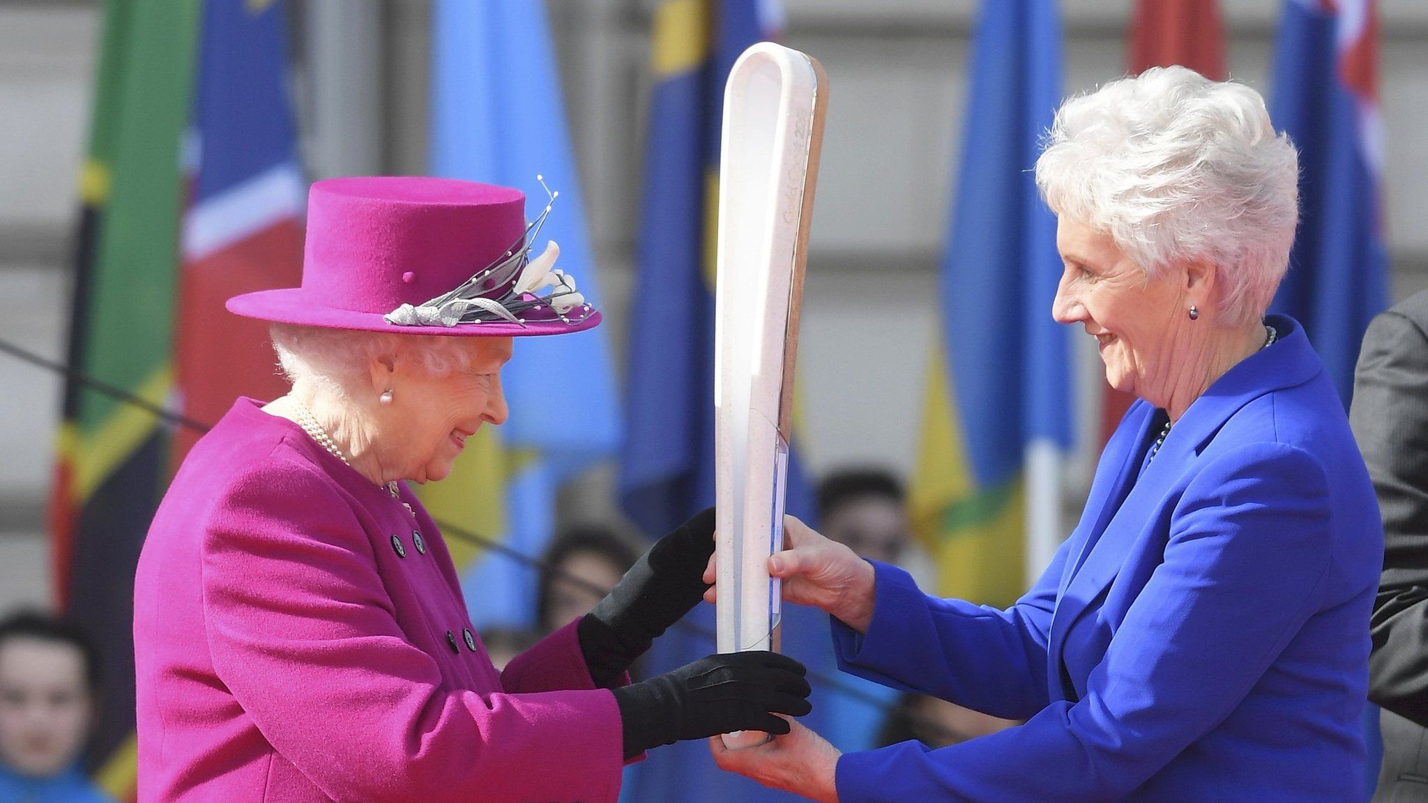 Queen accepts Commonwealth baton