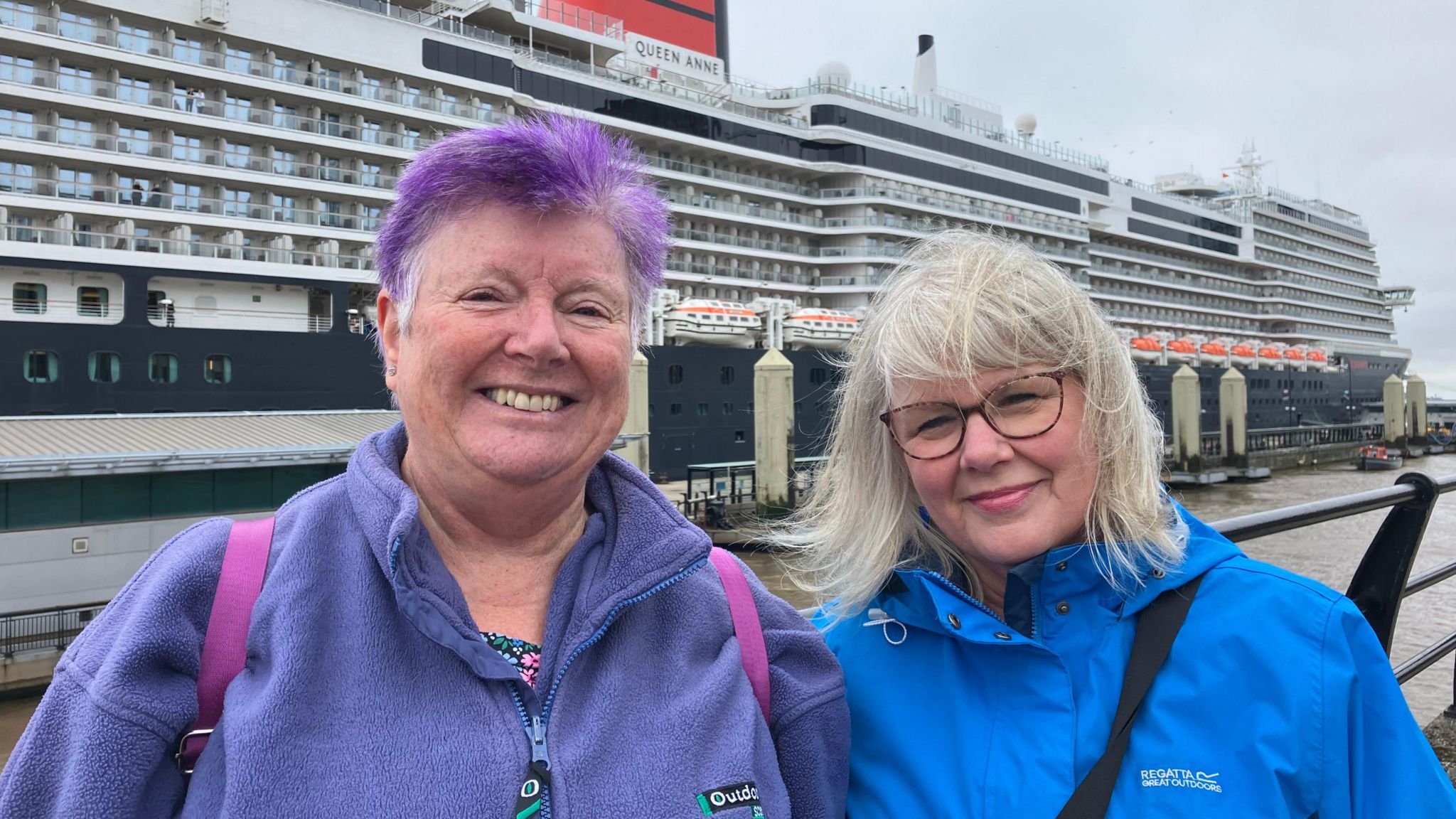 (L-R) Susan Smith and Rosie Dunning stood alongside the Queen Anne