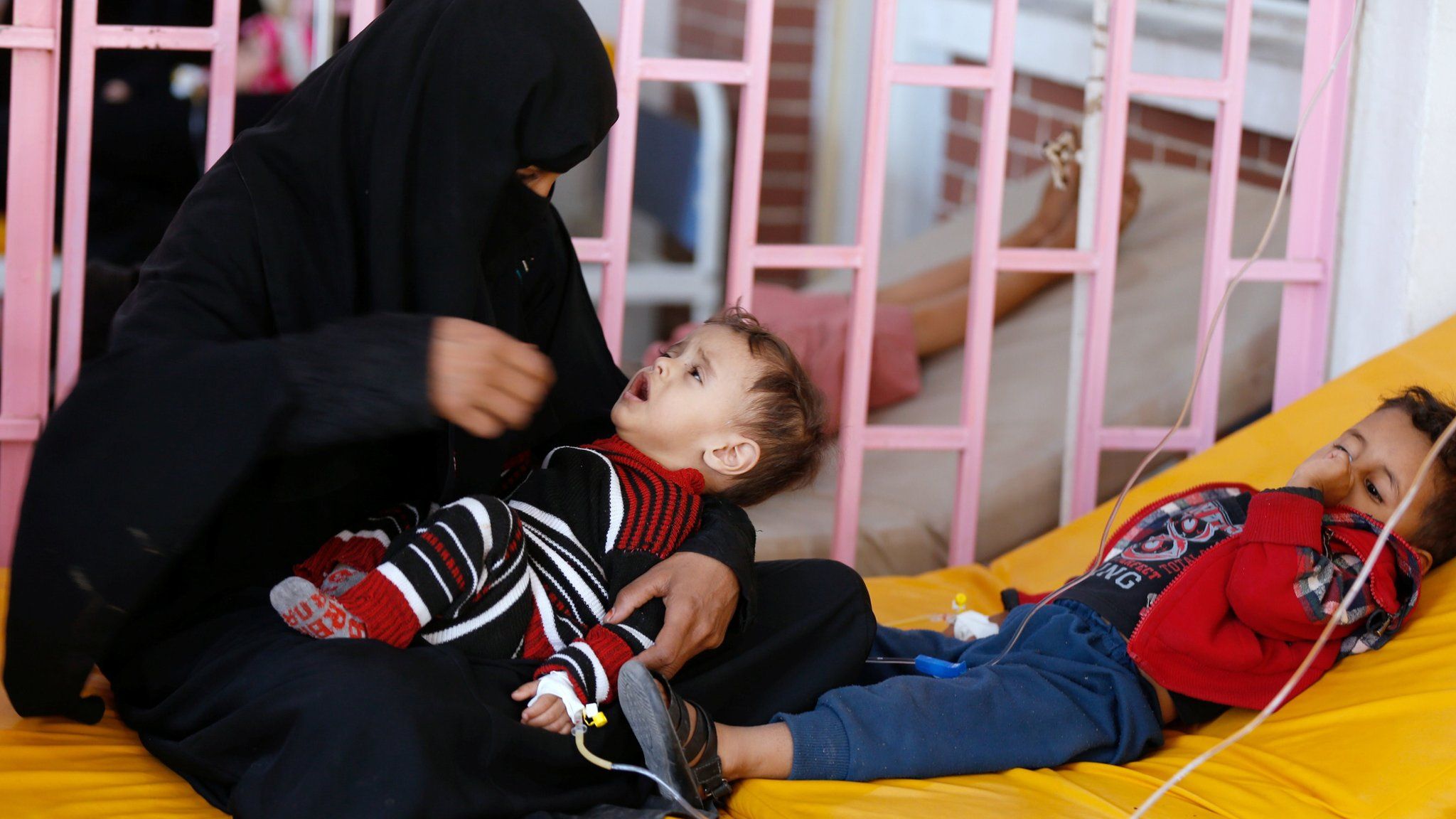 Children treated for cholera in Sanaa
