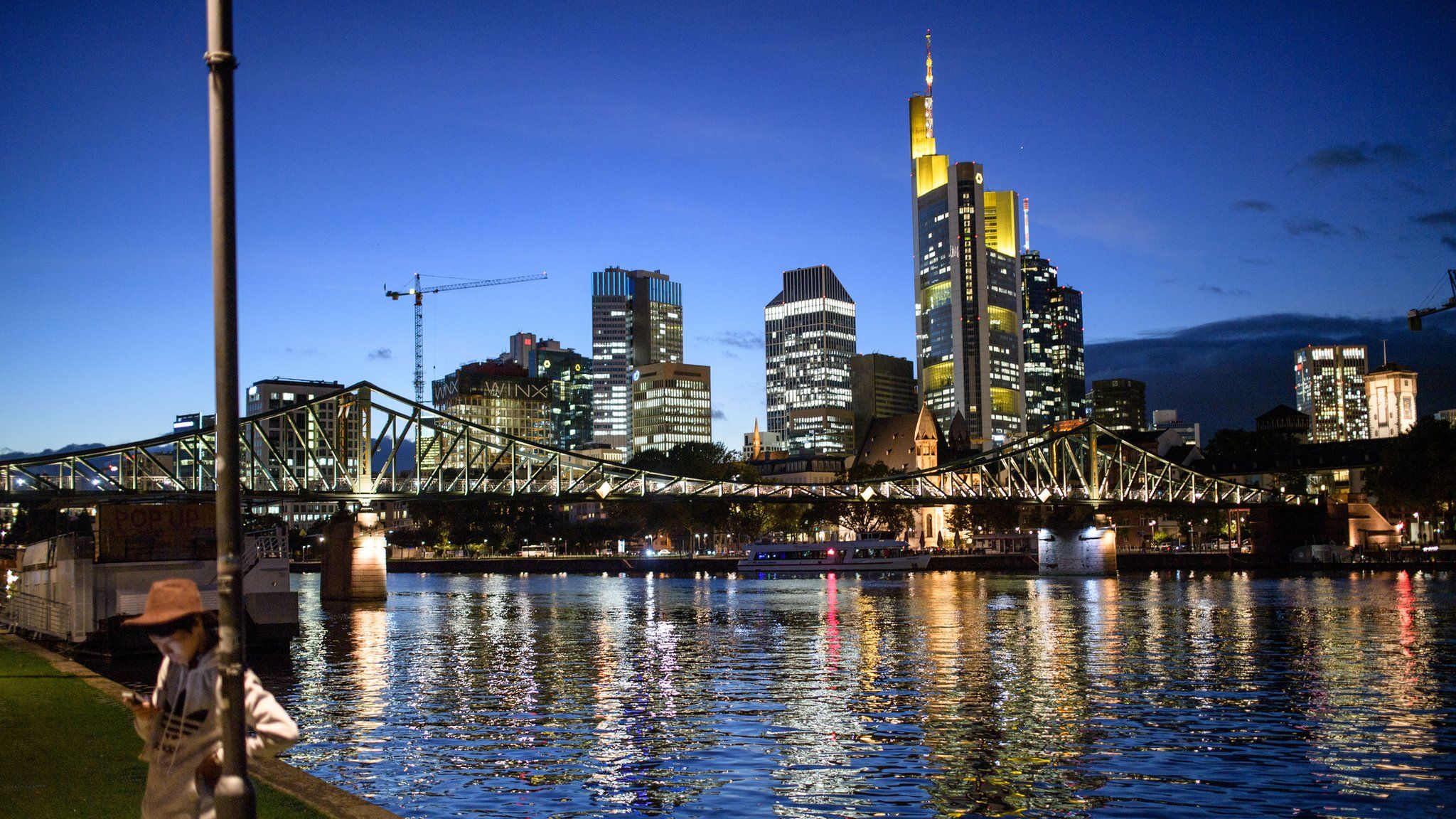 Skyline of Frankfurt and the financial district (October 5, 2016)
