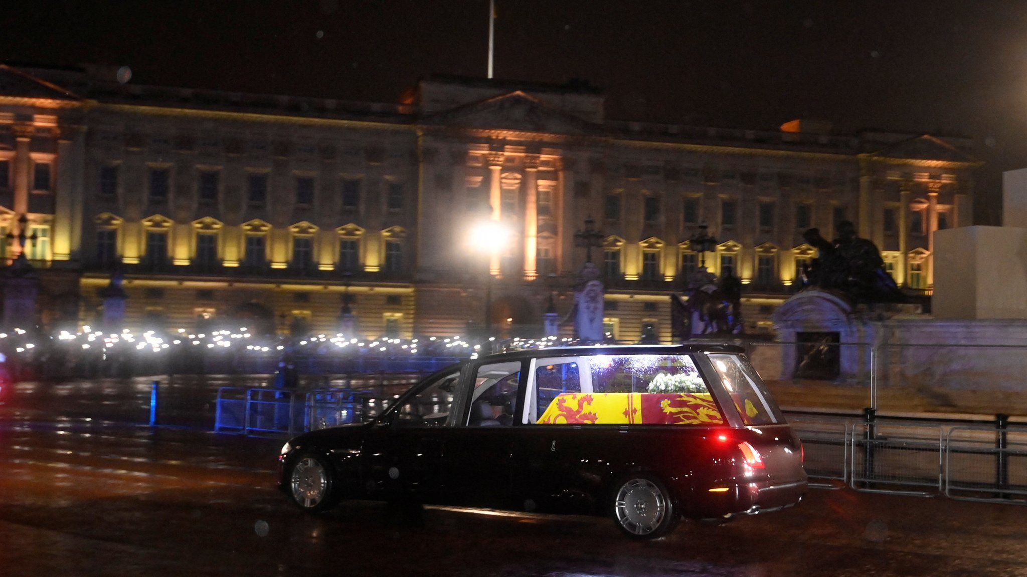 The coffin of Queen Elizabeth II arrives at Buckingham Palace in London