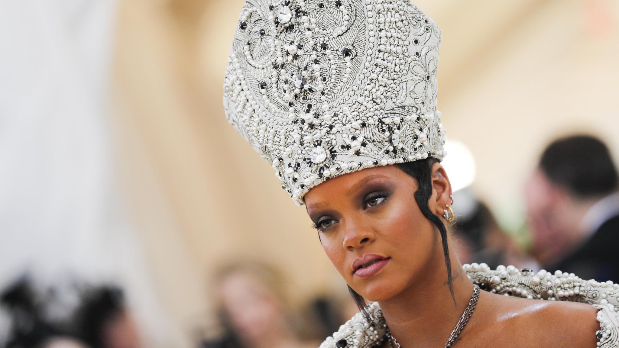 Singer Rihanna arrives at the Metropolitan Museum of Art Costume Institute Gala (Met Gala) to celebrate the opening of Heavenly Bodies: Fashion and the Catholic Imagination in the Manhattan borough of New York, U.S., May 7, 2018.