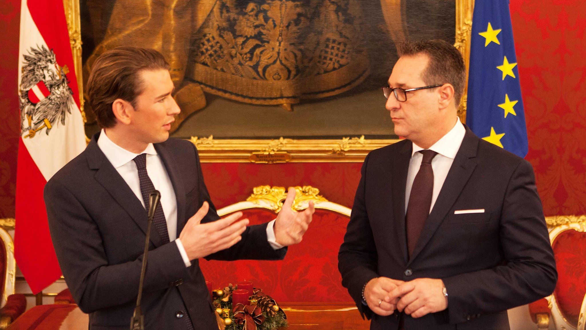 Leader of Austria's conservative People's Party (OeVP), Sebastian Kurz (L) and the Chairman of the Freedom Party (FPOe), Heinz-Christian Strache give a press conference after talks at the Hofburg in Vienna, 16 December 2017.