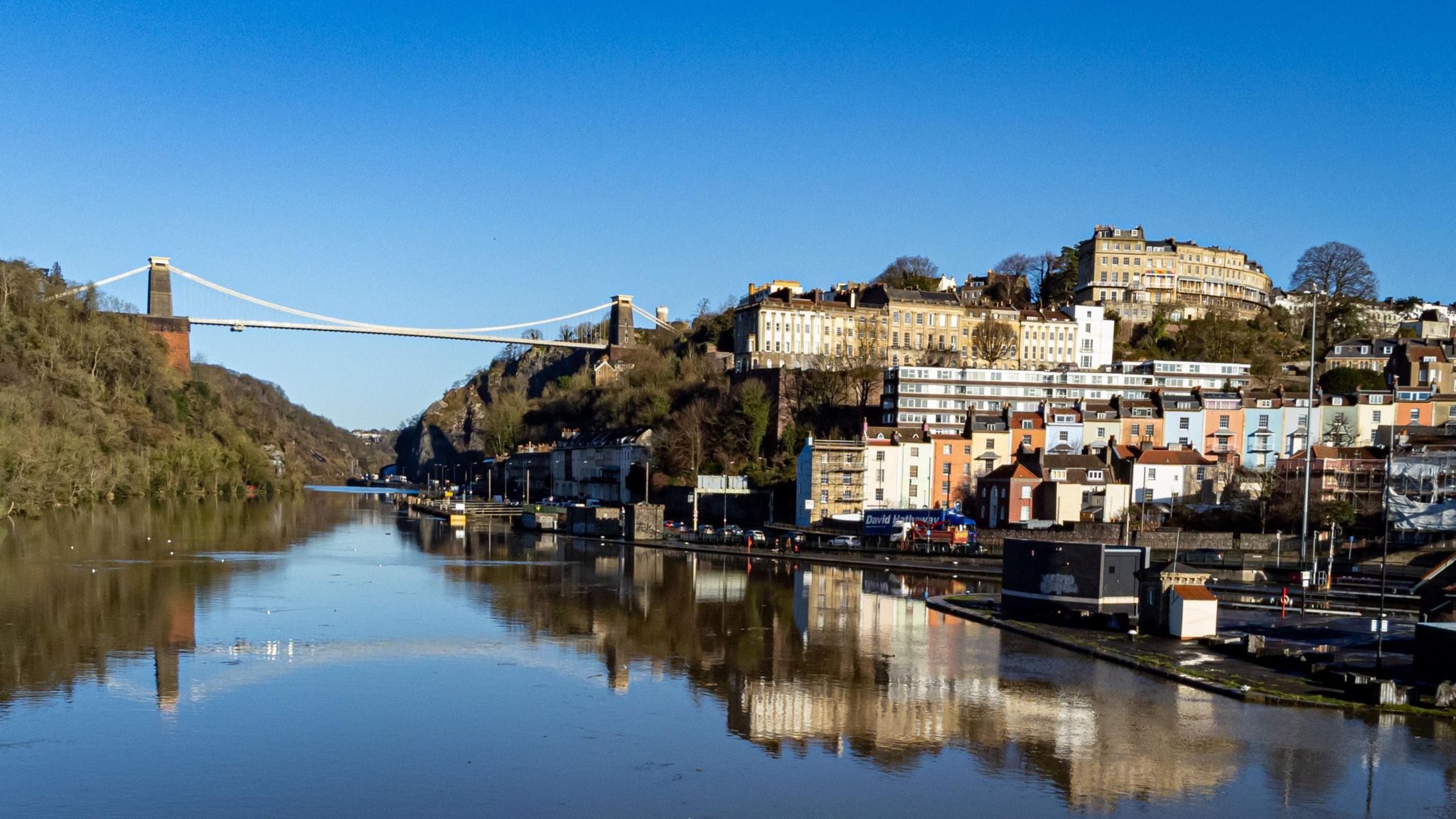 Clifton Suspension Bridge master mentoring other women - BBC News