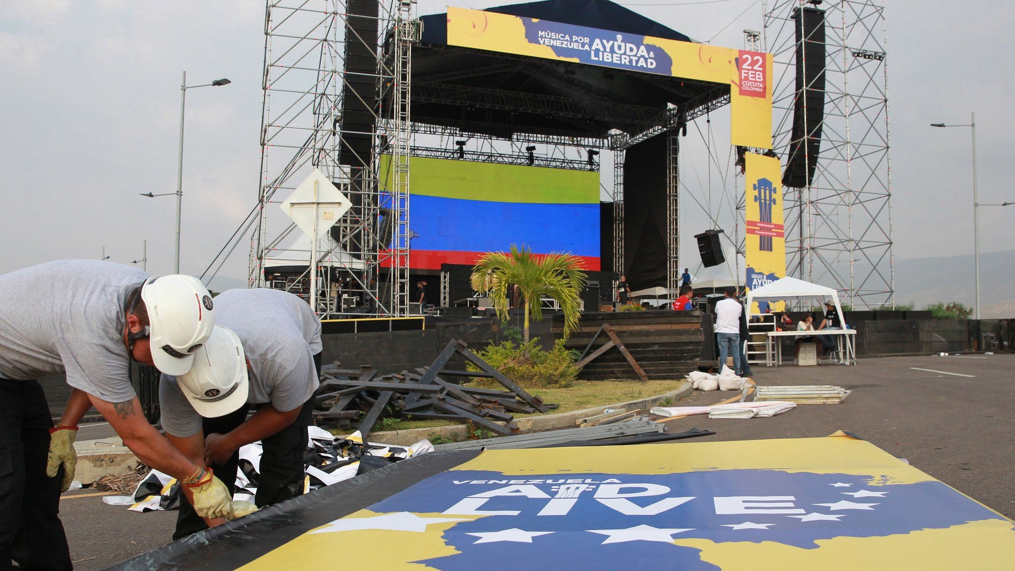 Venezuela Aid Live stage erection
