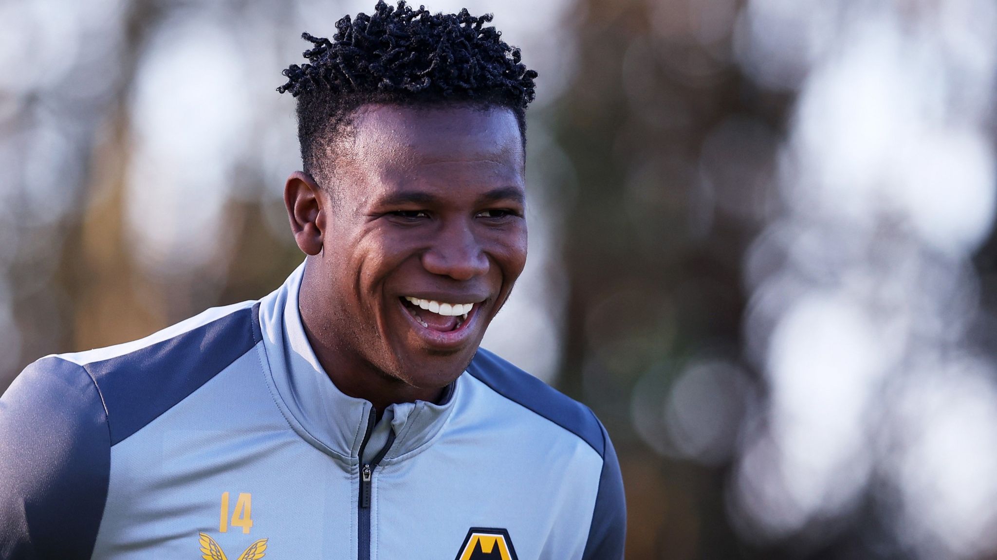 Wolves: Yerson Mosquera joins Villarreal on loan - BBC Sport
