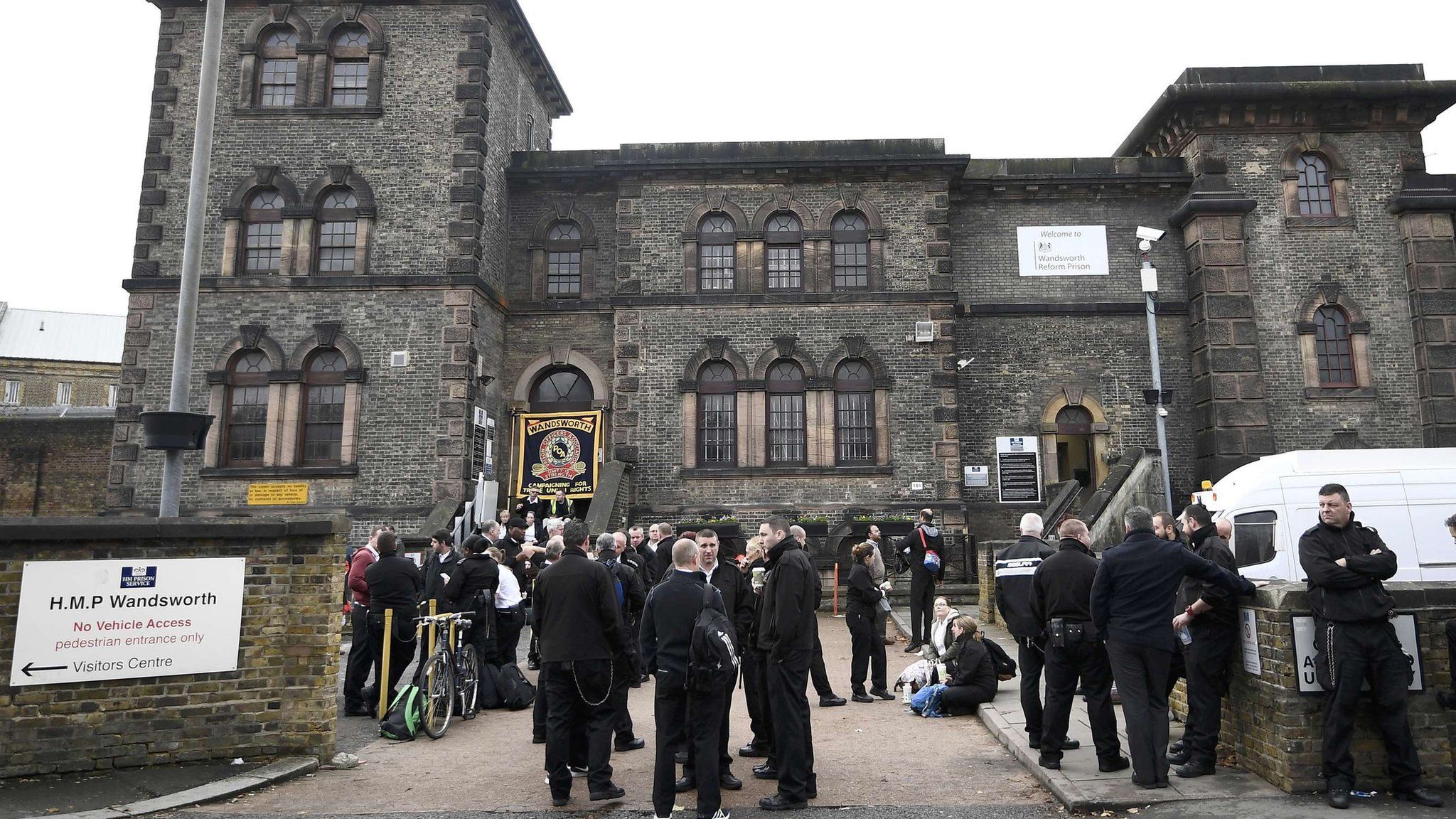 Prison officers in protest at Wandsworth Prison