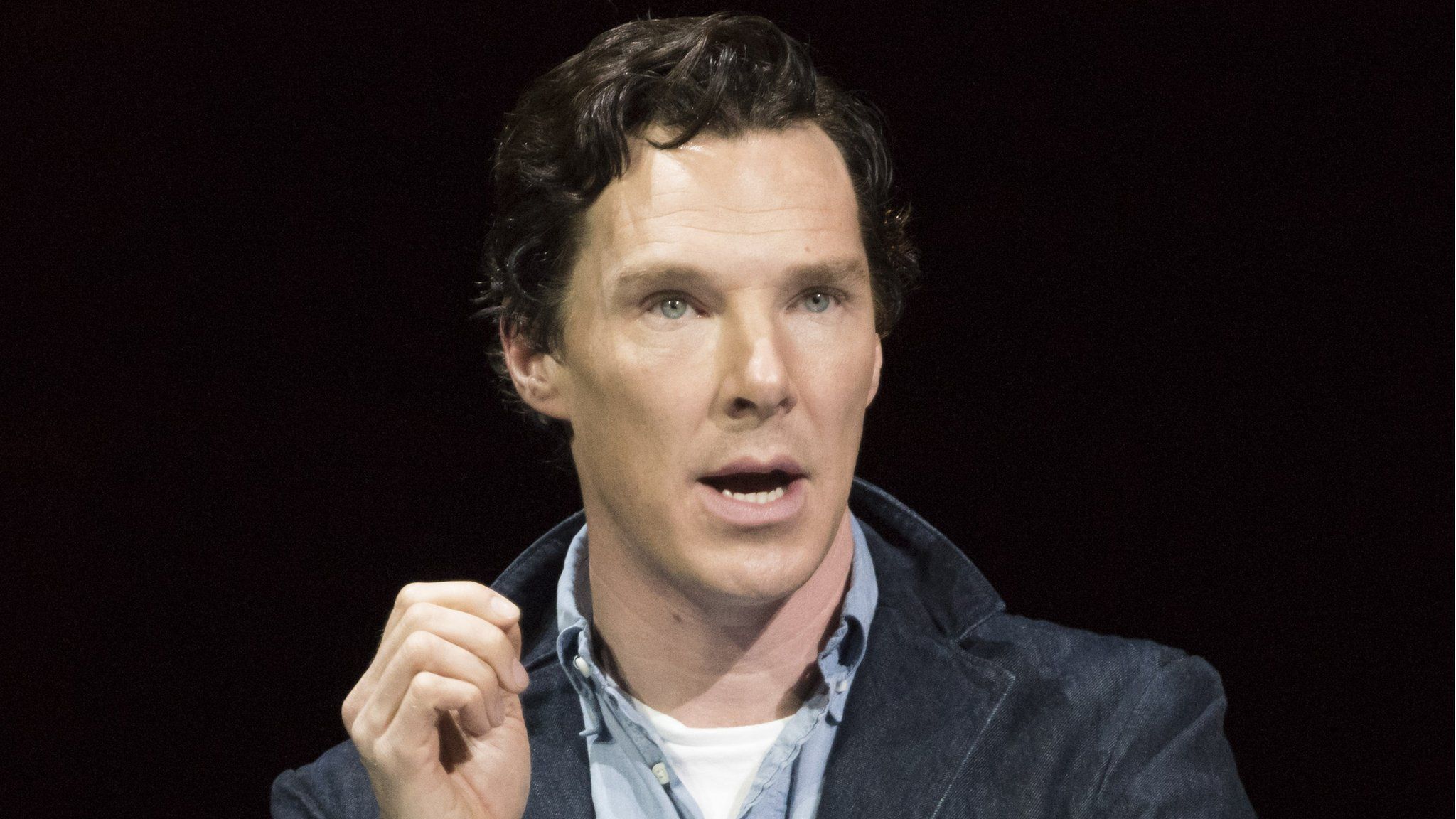 Benedict Cumberbatch becomes president of Lamda drama school - BBC News