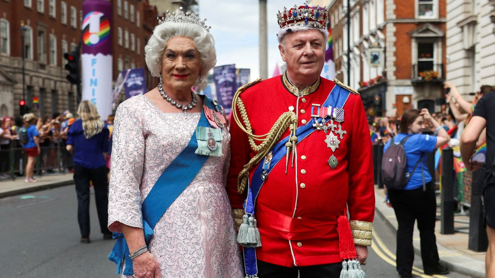 Billie Raymond and Robert Macintosh dressed up as King Charles III and Queen Camilla