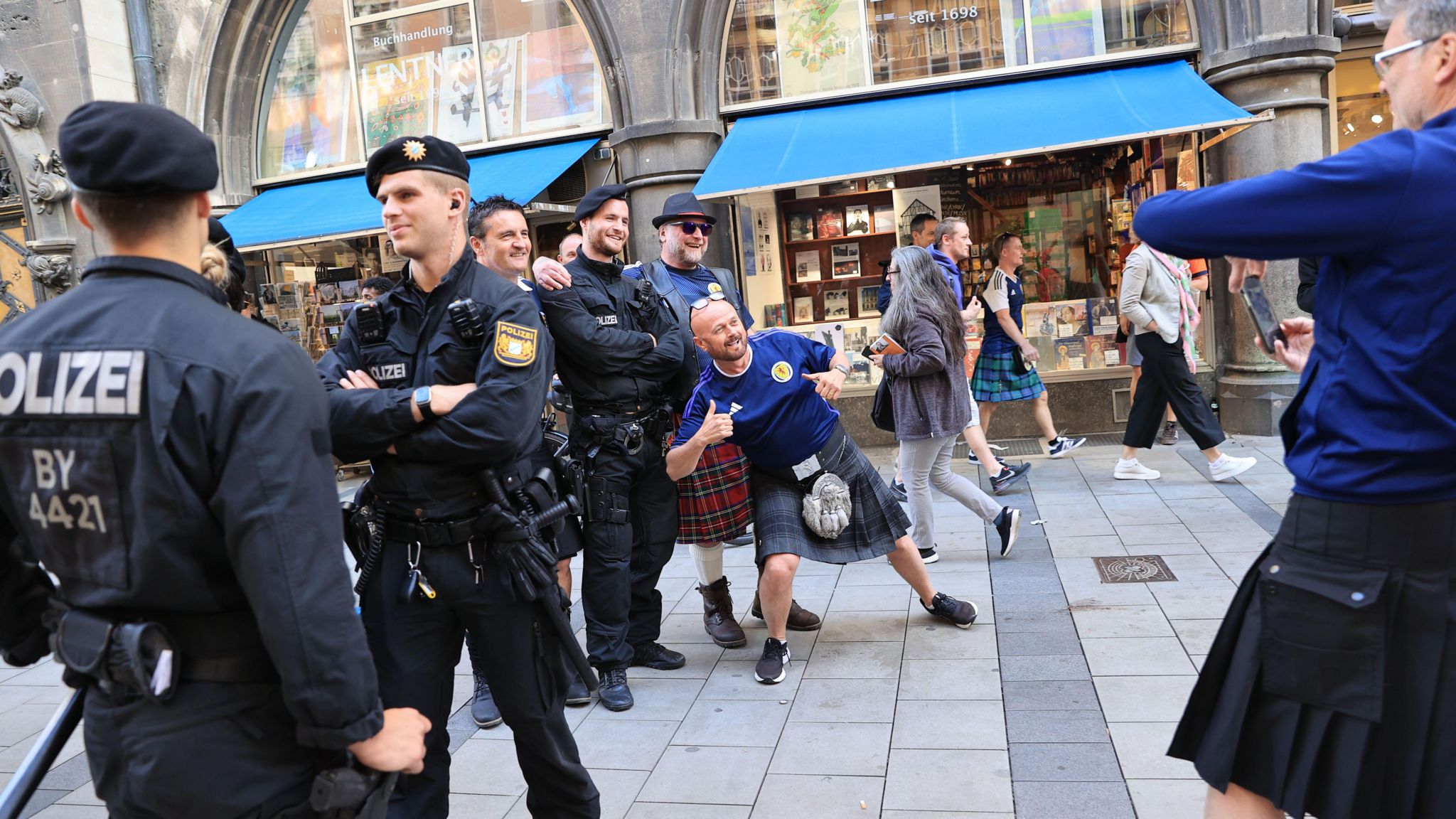 Police at gathering of Scottish fans in Munich