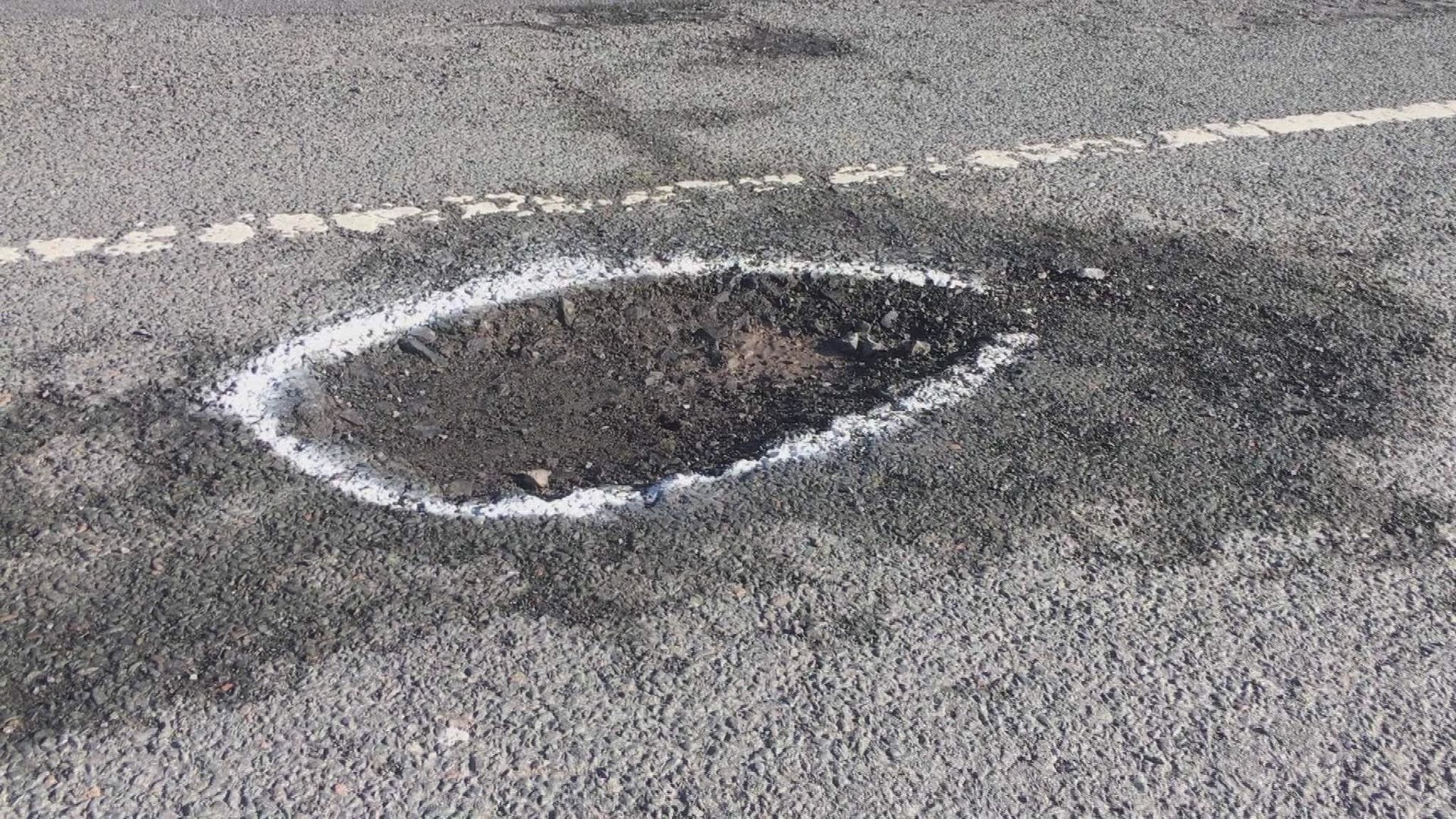 Potholes: Road defects highest in Derry and Strabane - BBC News