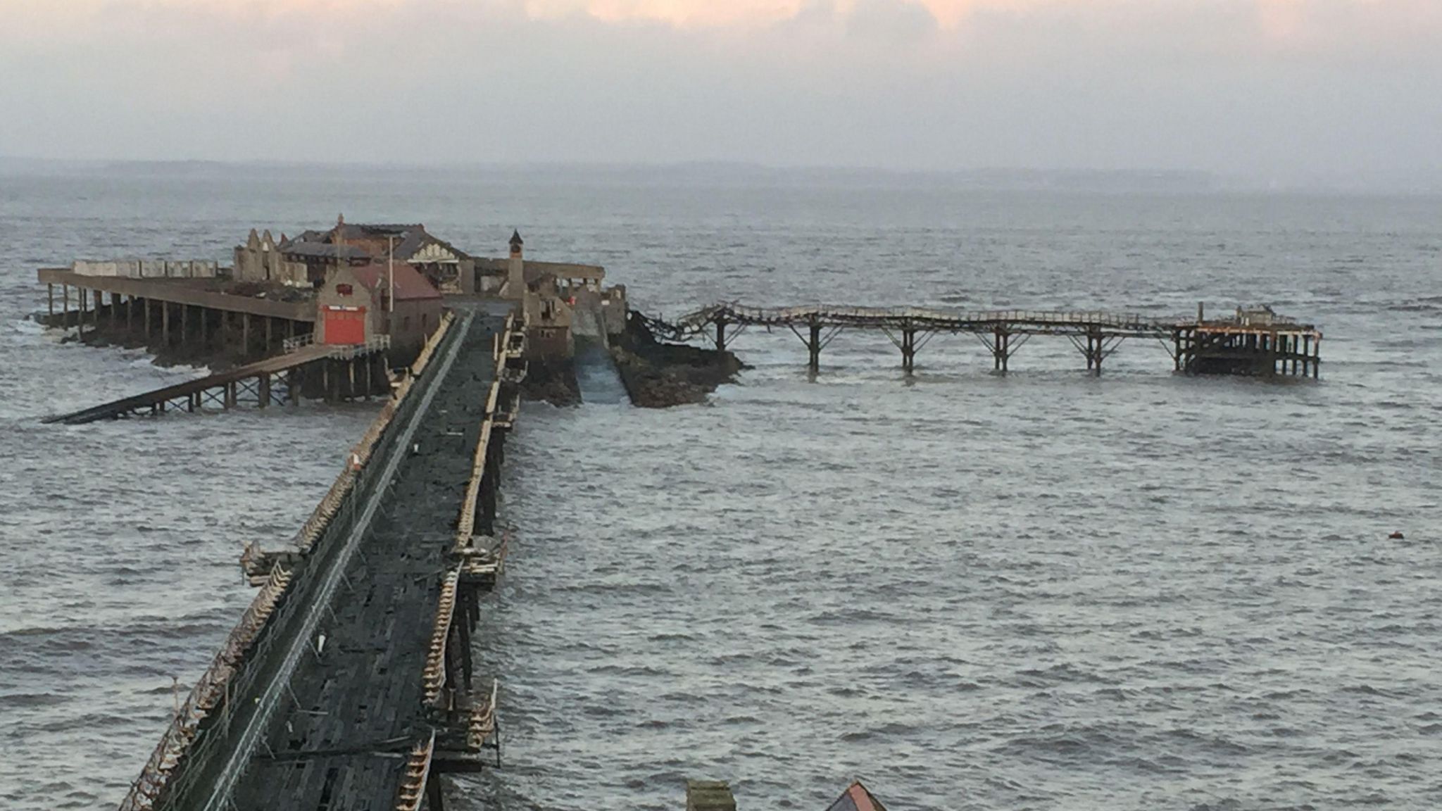 Plans submitted to restore dilapidated pier