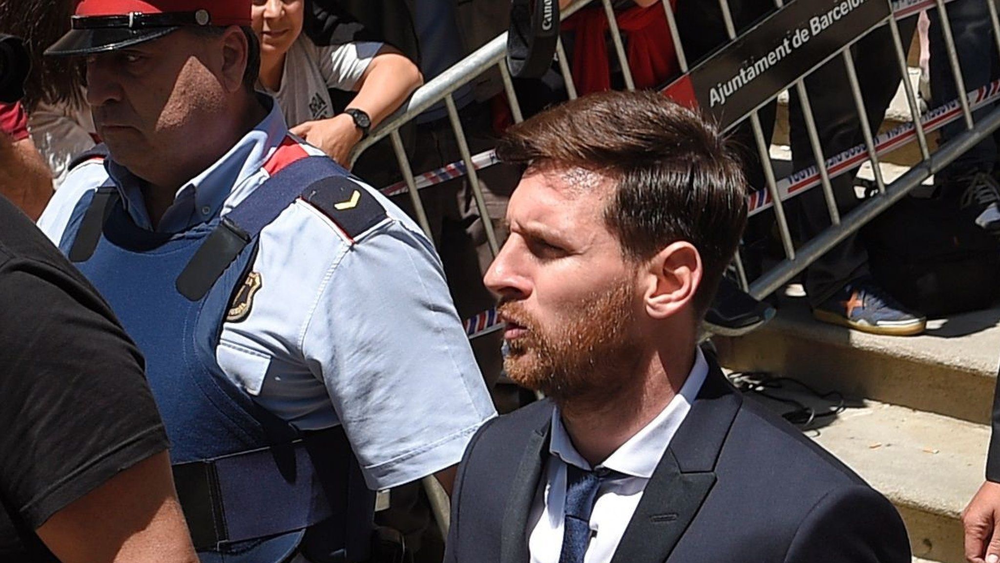 Barcelona football star Lionel Messi leaves the courthouse in Barcelona on 2 June 2016