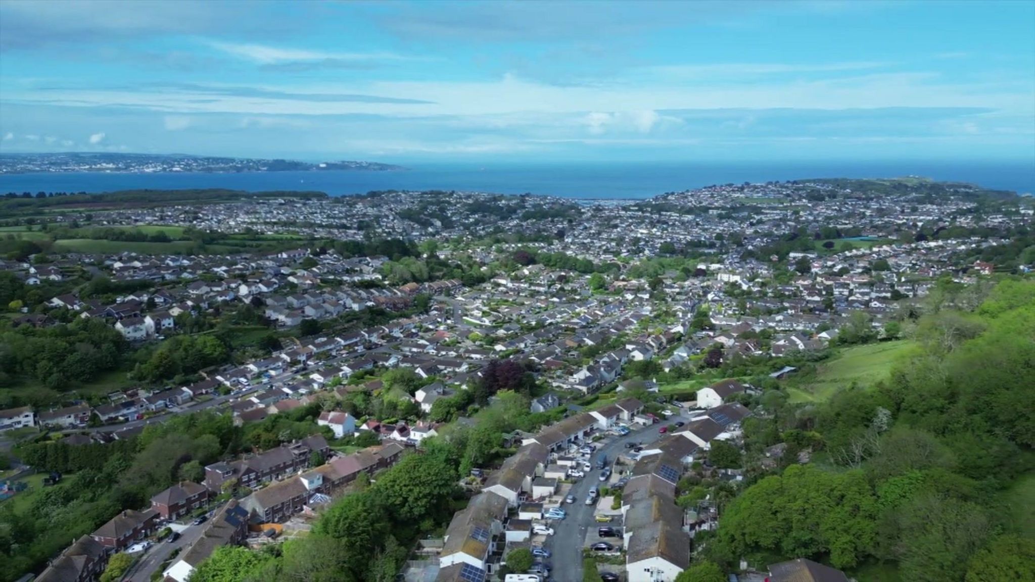 Health agency confirms 16 cases of waterborne disease in Brixham - BBC News