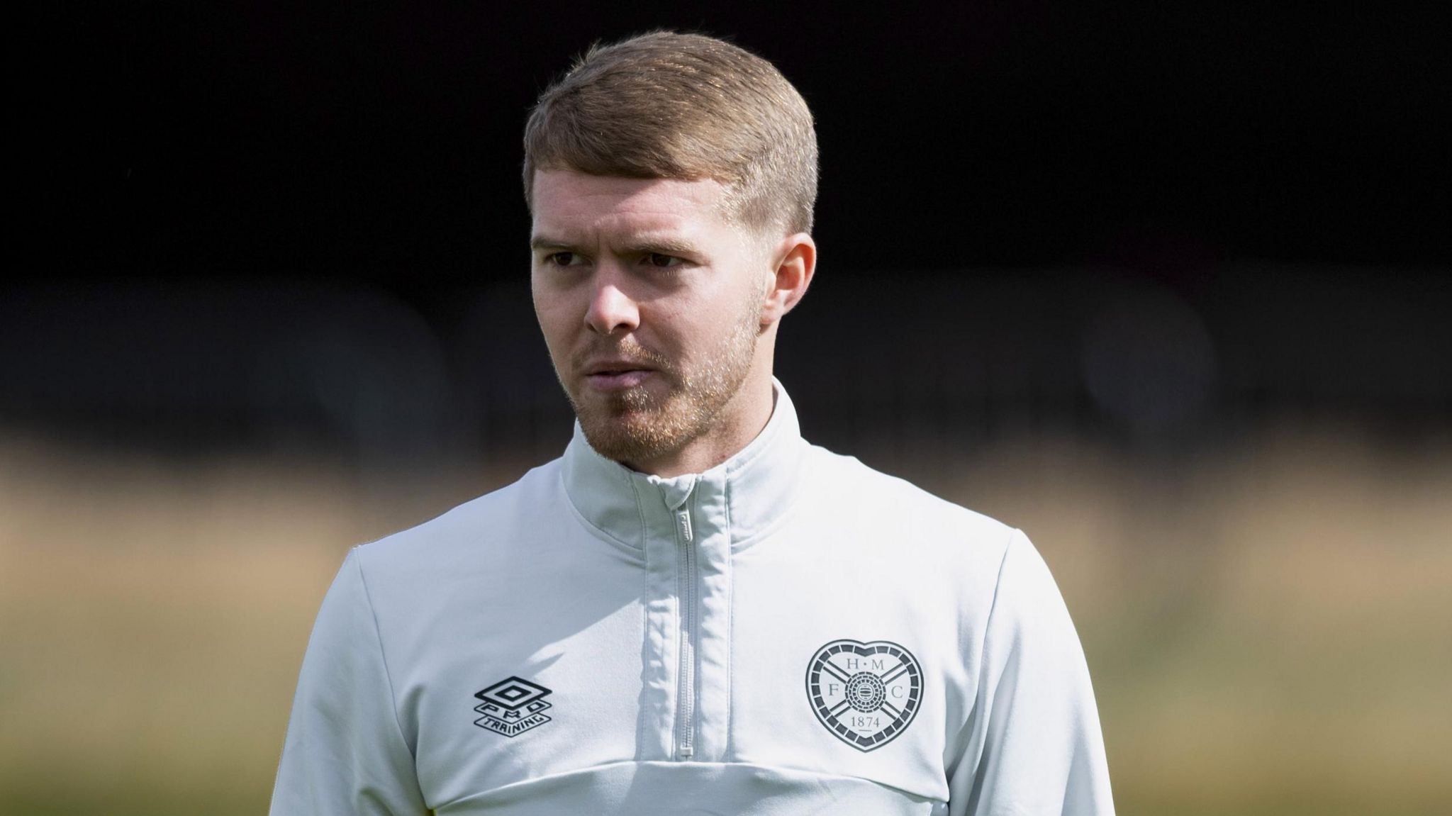 Hearts 'still assessing' Jacob Davenport, says Robbie Neilson BBC Sport