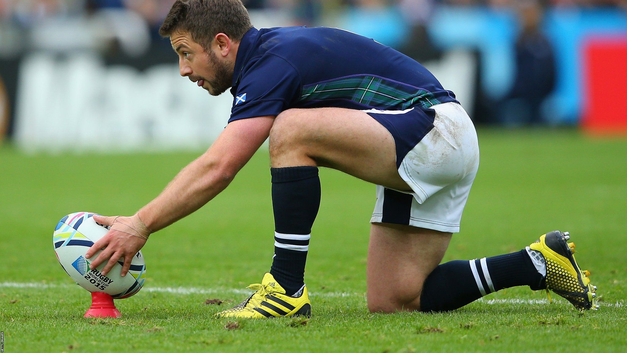 Greig Laidlaw lines up a shot at goal