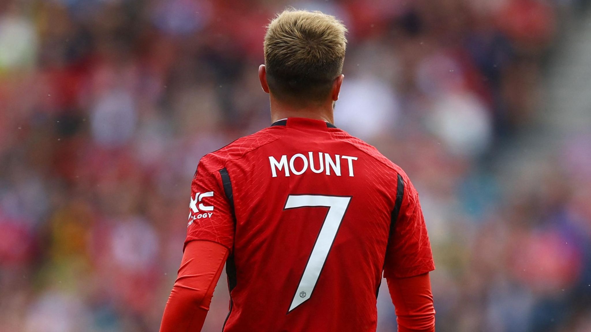 Mason Mount in Manchester United colours.