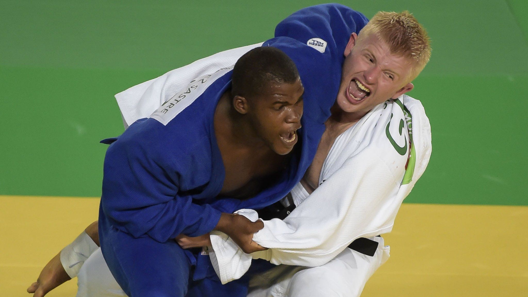 Chris Skelley (right) battles with Cuba's Yordany Sastre during the Rio Paralympics