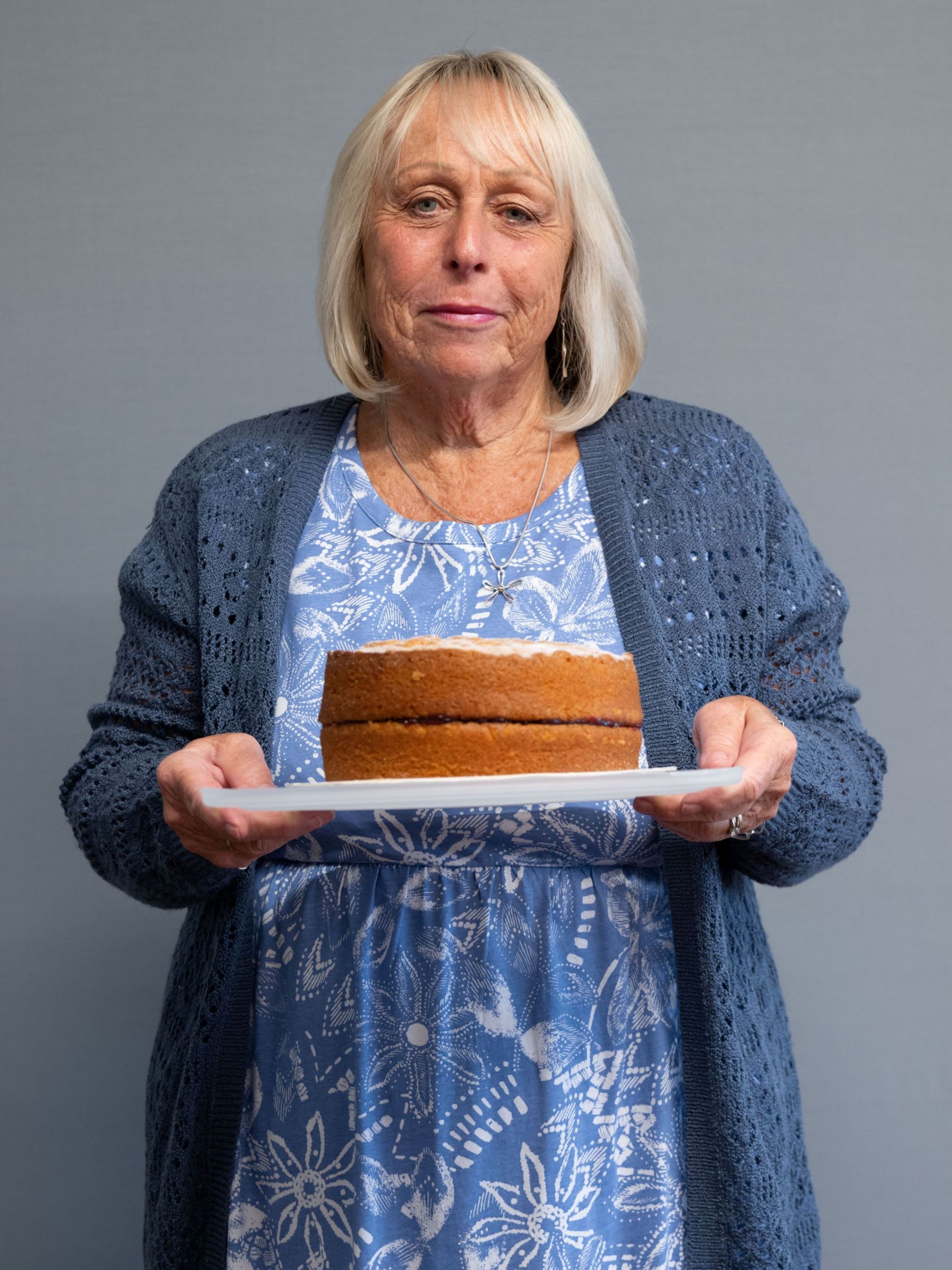 Fiona Babbage holds her Victoria sandwich