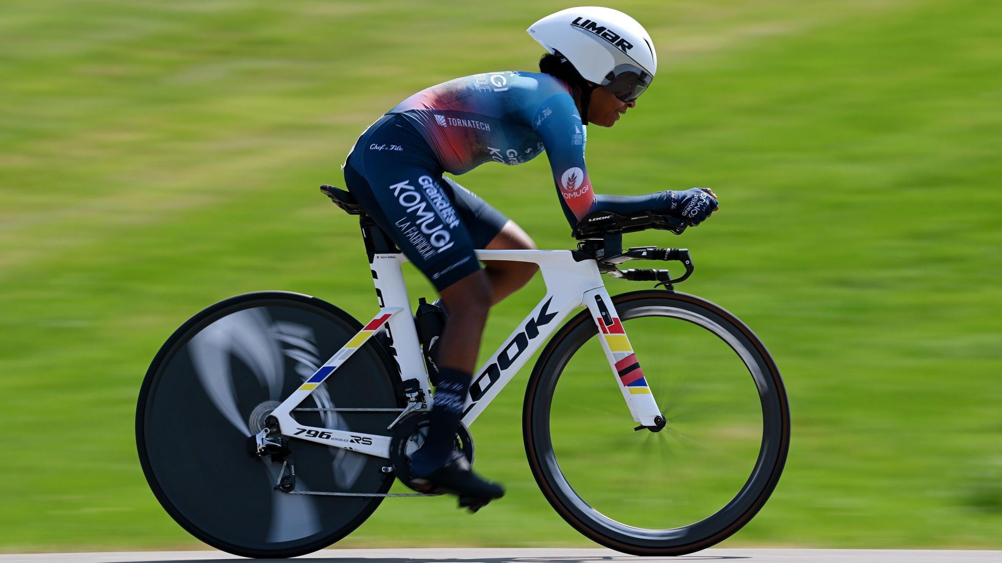 Eyeru Gebru in action during the 2023 Tour de Suisse Women